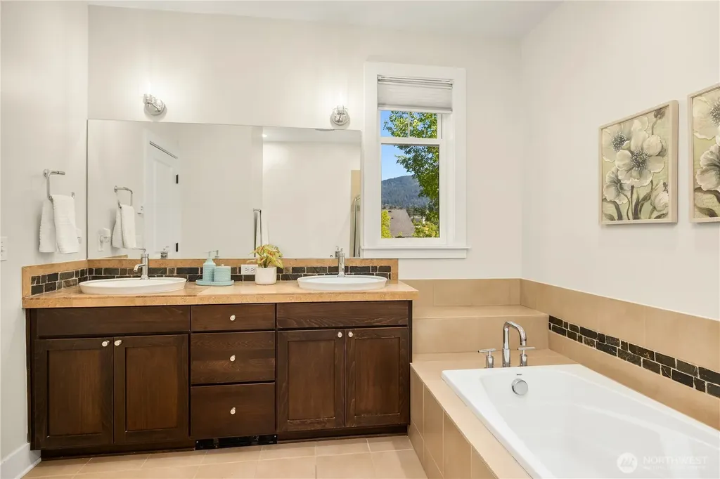 1186 NE Park Drive NE Issaquah WA 98029