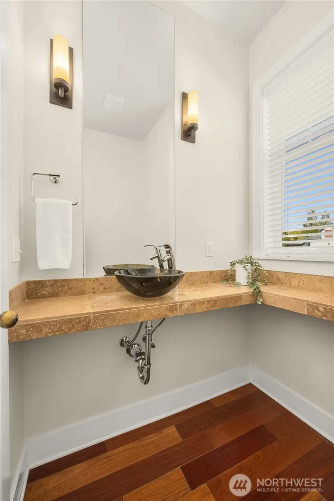1186 NE Park Drive NE Issaquah WA 98029