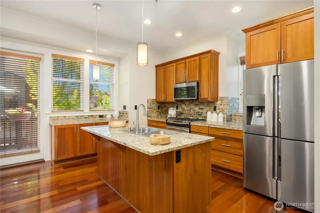 1186 NE Park Drive NE Issaquah WA 98029