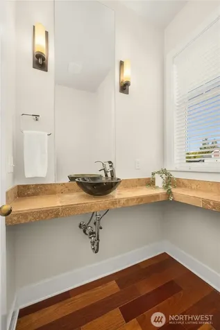 1186 NE Park Drive NE Issaquah WA 98029