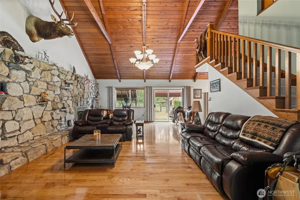106 Lester Road Morton WA 98356