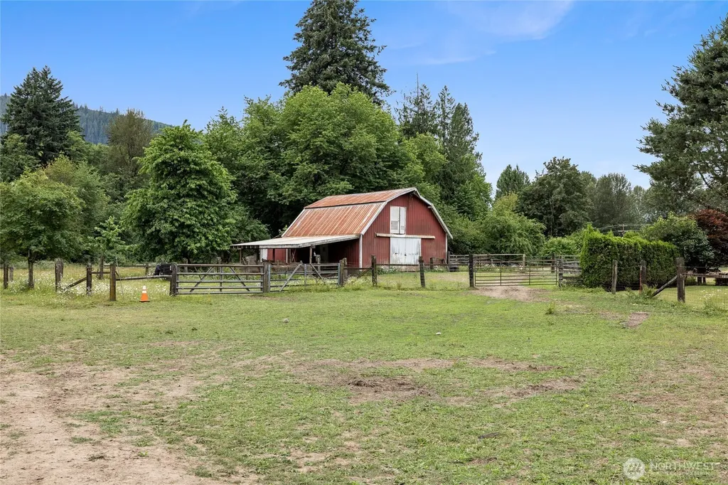 106 Lester Road Morton WA 98356