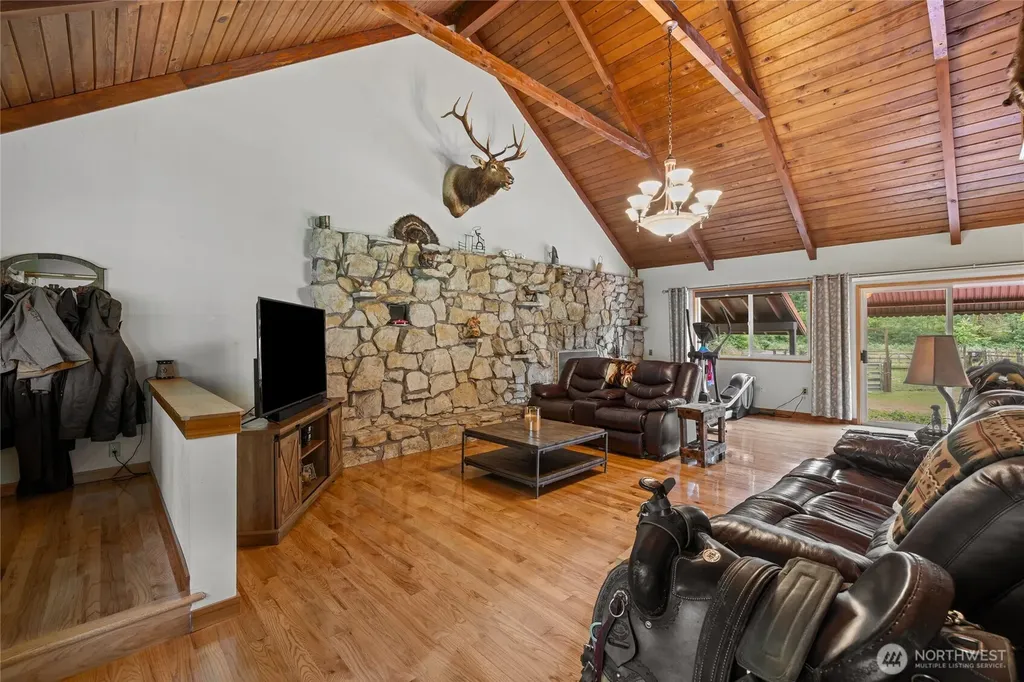 106 Lester Road Morton WA 98356