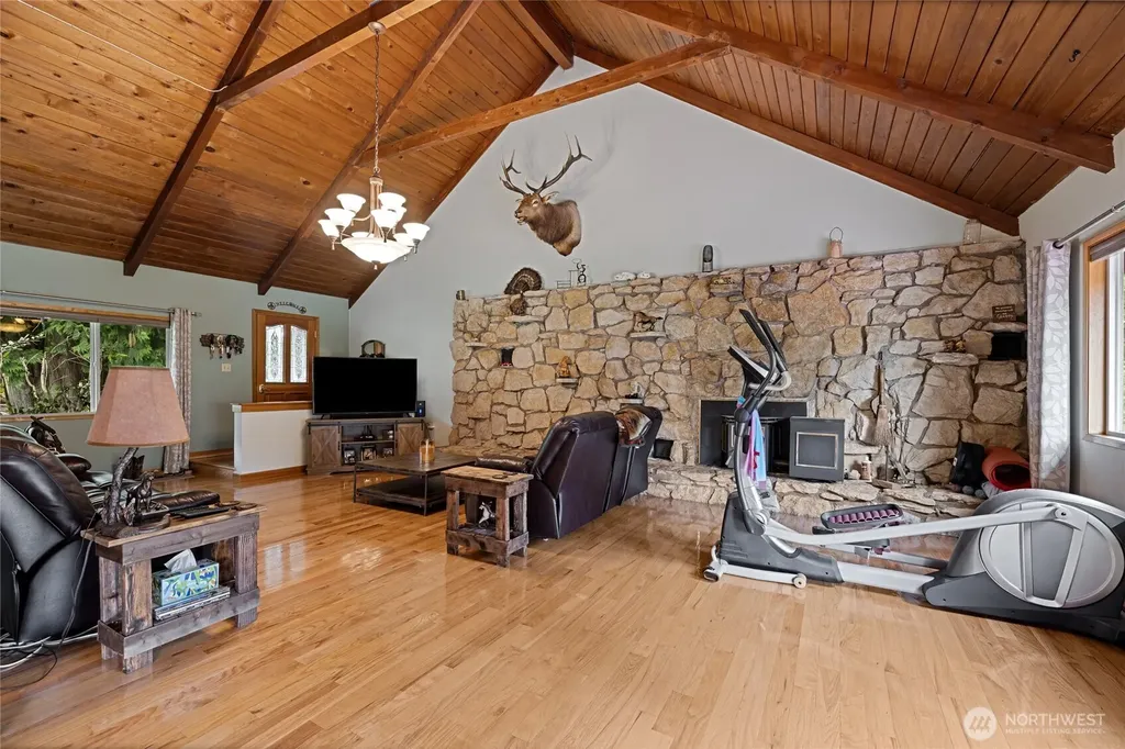 106 Lester Road Morton WA 98356