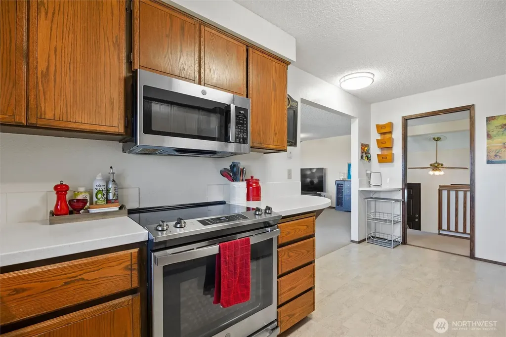 703 S 48th Avenue West Richland WA 99353