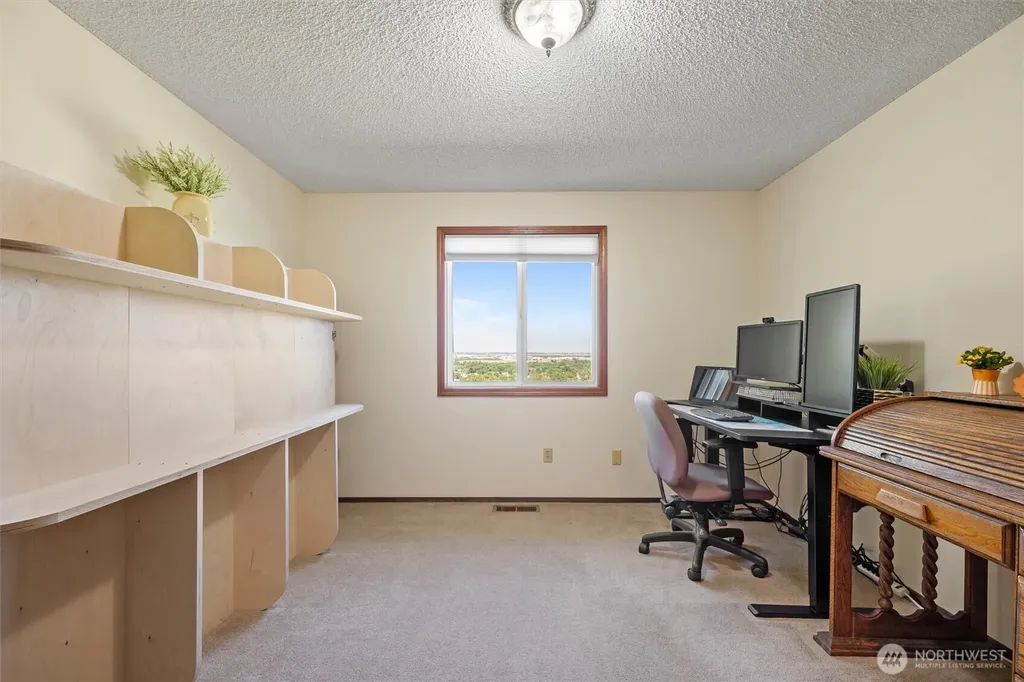 703 S 48th Avenue West Richland WA 99353