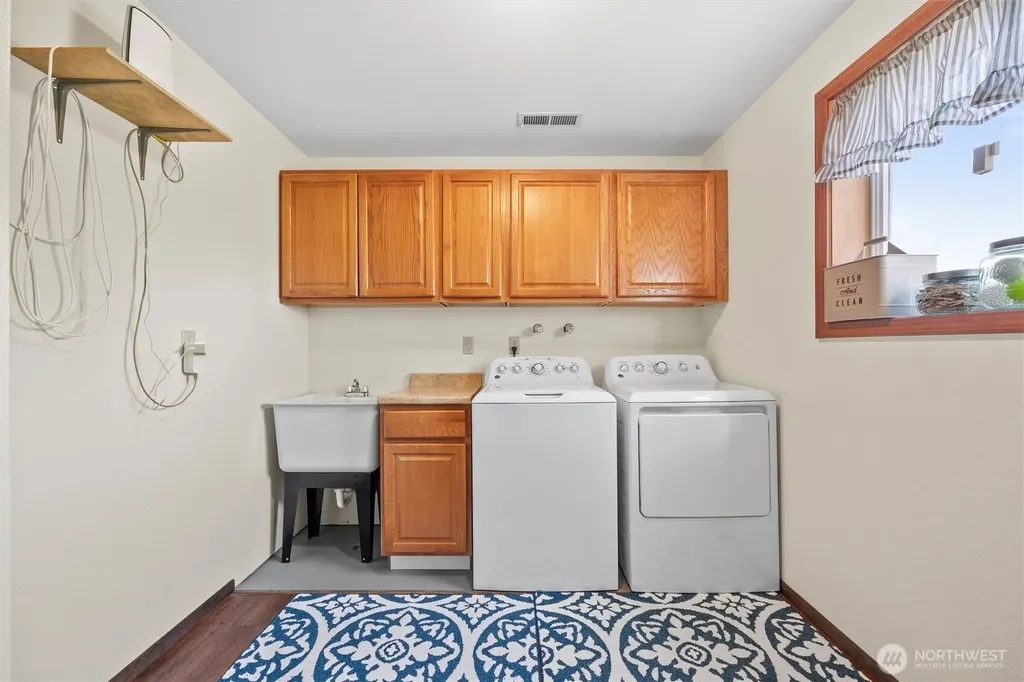 703 S 48th Avenue West Richland WA 99353