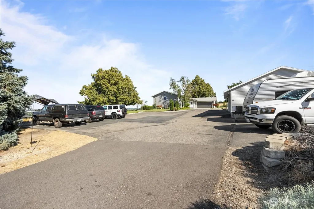 703 S 48th Avenue West Richland WA 99353