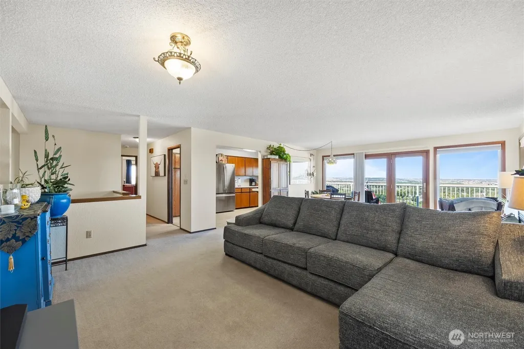 703 S 48th Avenue West Richland WA 99353