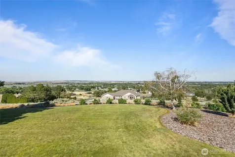 703 S 48th Avenue West Richland WA 99353