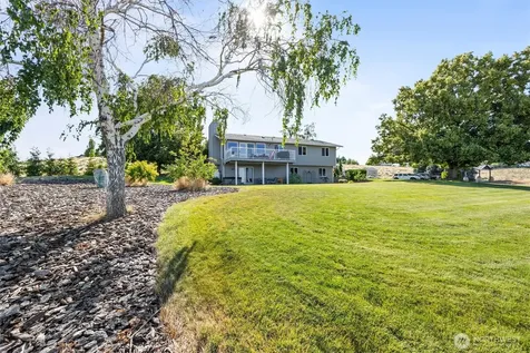 703 S 48th Avenue West Richland WA 99353