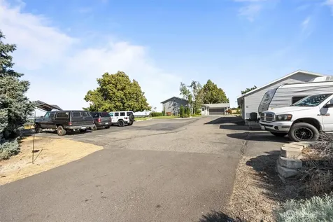 703 S 48th Avenue West Richland WA 99353
