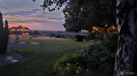 703 S 48th Avenue West Richland WA 99353