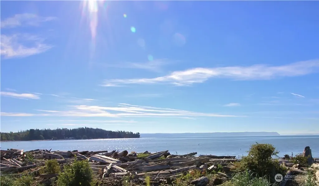 846 Livingston Bay Shore Drive Camano Island WA 98282