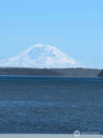 846 Livingston Bay Shore Drive Camano Island WA 98282