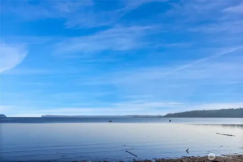 846 Livingston Bay Shore Drive Camano Island WA 98282