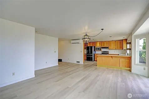 846 Livingston Bay Shore Drive Camano Island WA 98282