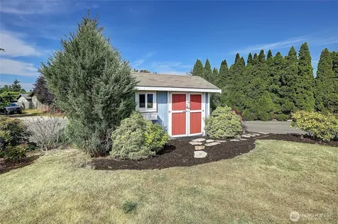 846 Livingston Bay Shore Drive Camano Island WA 98282