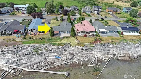 846 Livingston Bay Shore Drive Camano Island WA 98282