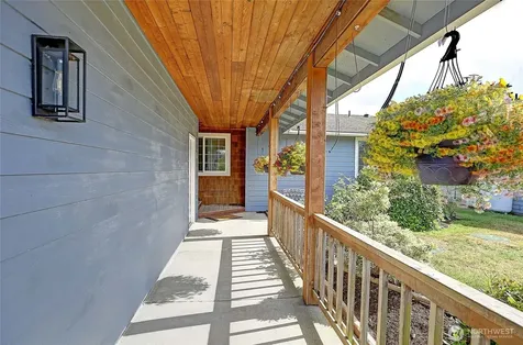 846 Livingston Bay Shore Drive Camano Island WA 98282