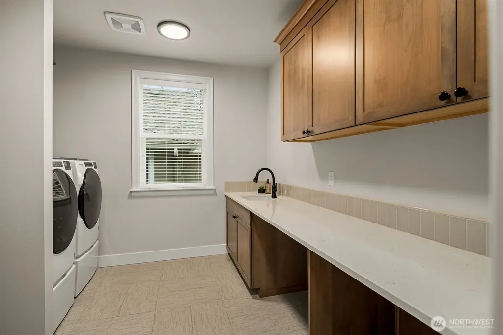24480 NE 19th Place Sammamish WA 98074