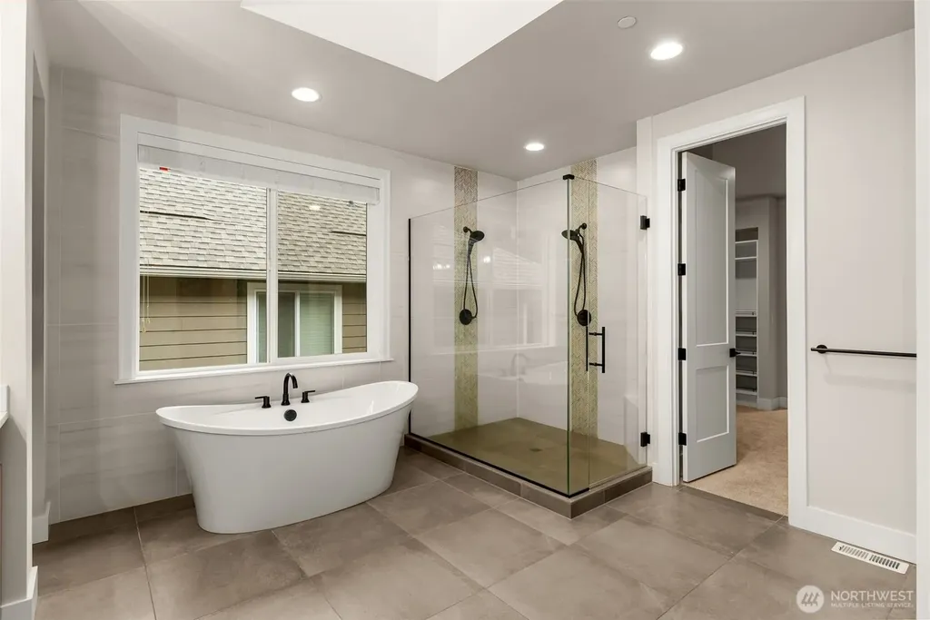 24480 NE 19th Place Sammamish WA 98074