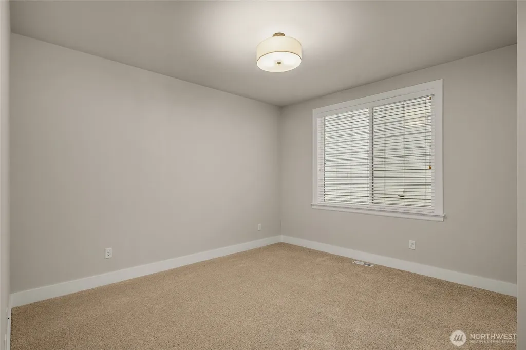 24480 NE 19th Place Sammamish WA 98074
