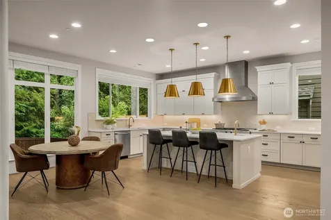 24480 NE 19th Place Sammamish WA 98074