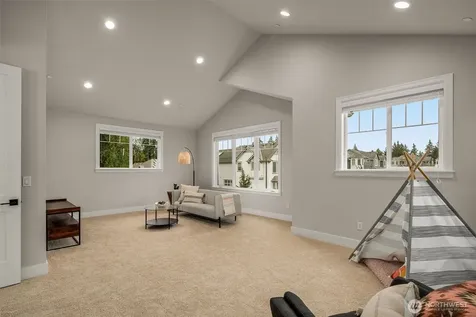 24480 NE 19th Place Sammamish WA 98074