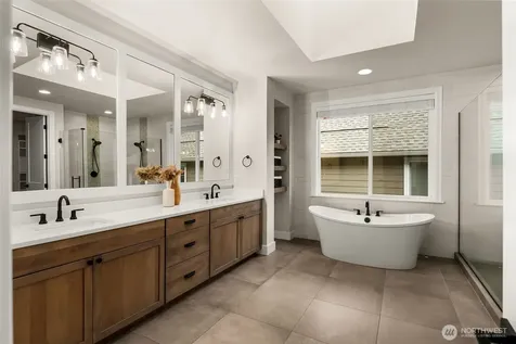 24480 NE 19th Place Sammamish WA 98074