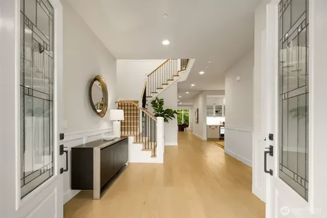 24480 NE 19th Place Sammamish WA 98074