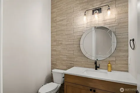24480 NE 19th Place Sammamish WA 98074
