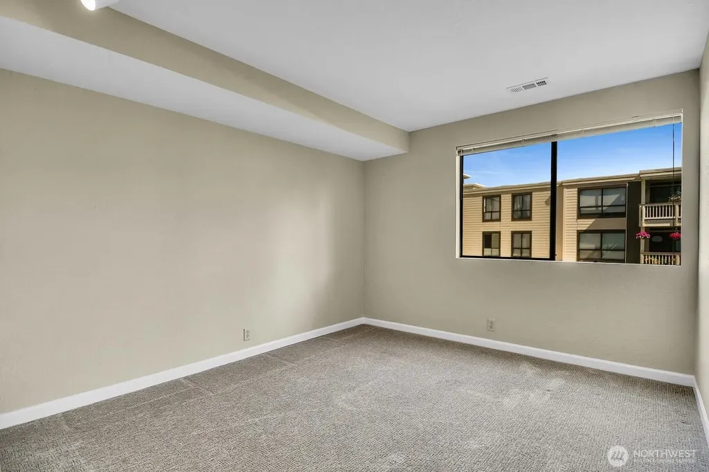 1113 5th Avenue S Edmonds WA 98020