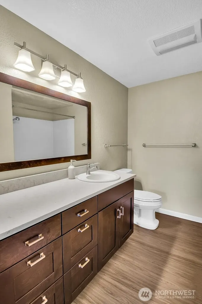 1113 5th Avenue S Edmonds WA 98020