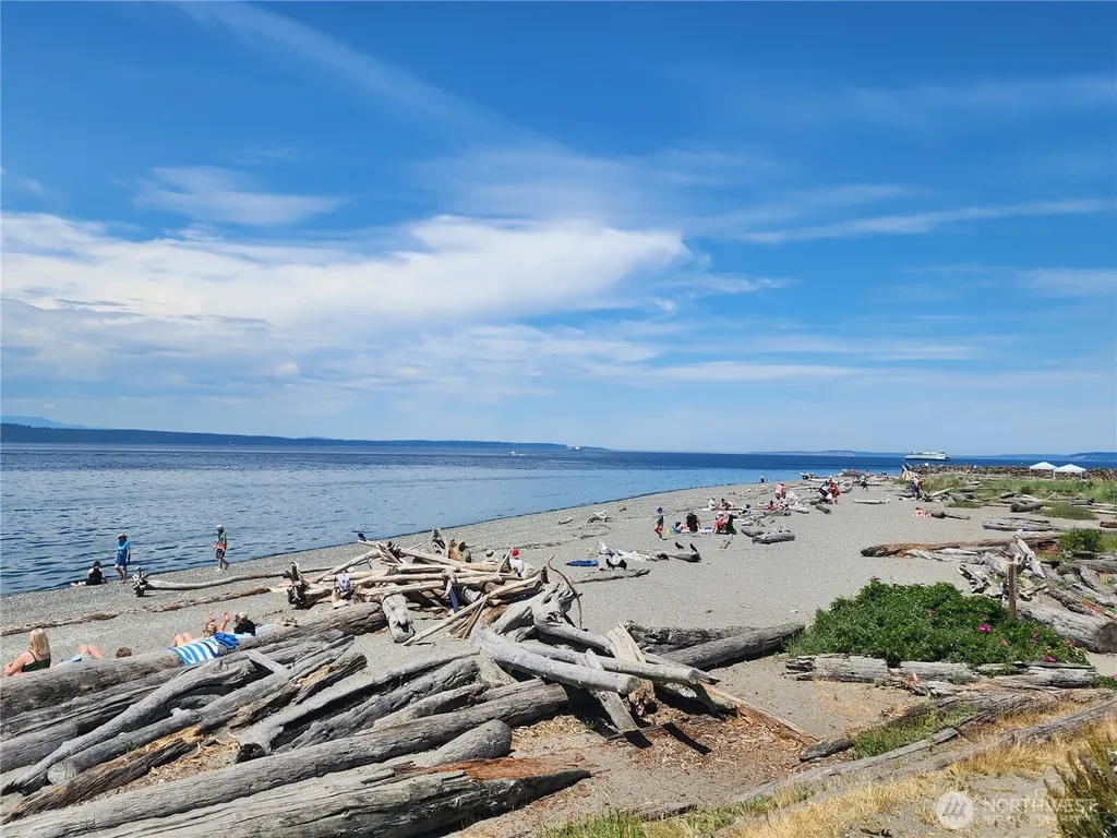 1113 5th Avenue S Edmonds WA 98020