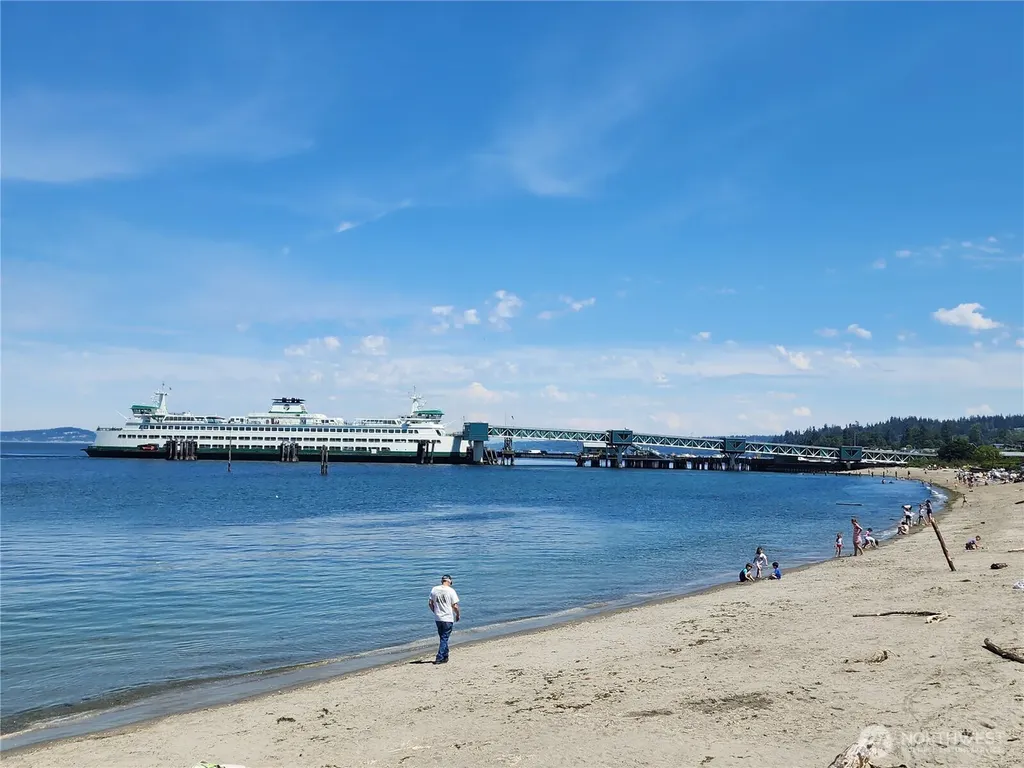 1113 5th Avenue S Edmonds WA 98020