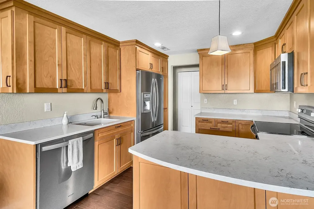 1113 5th Avenue S Edmonds WA 98020