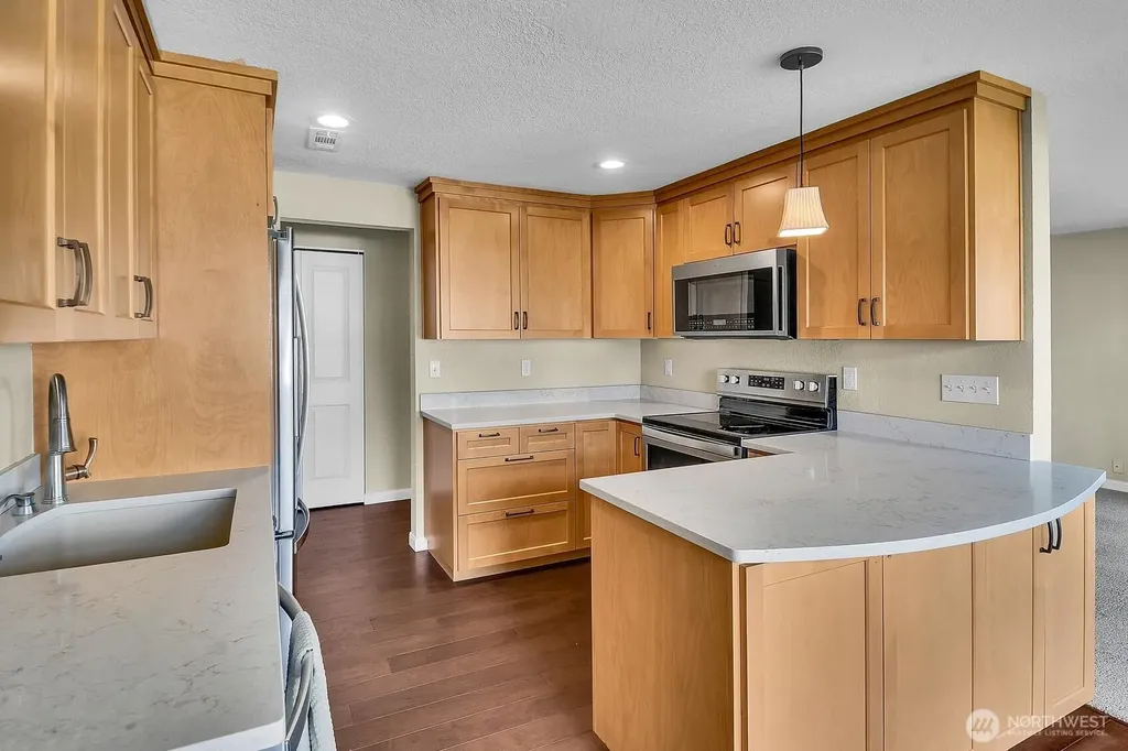 1113 5th Avenue S Edmonds WA 98020
