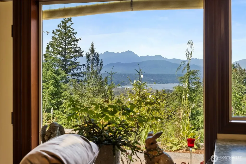1471 E Webb Hill Road Union WA 98592