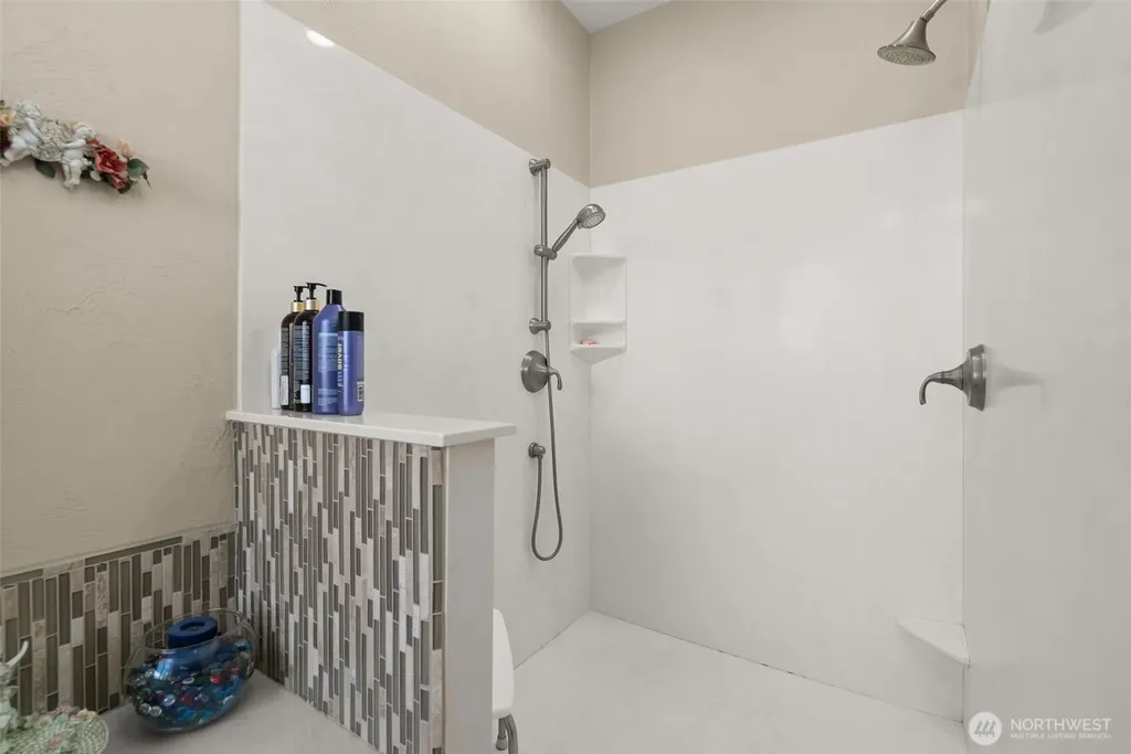 1471 E Webb Hill Road Union WA 98592