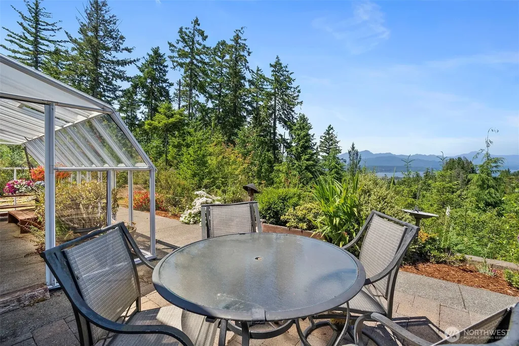 1471 E Webb Hill Road Union WA 98592