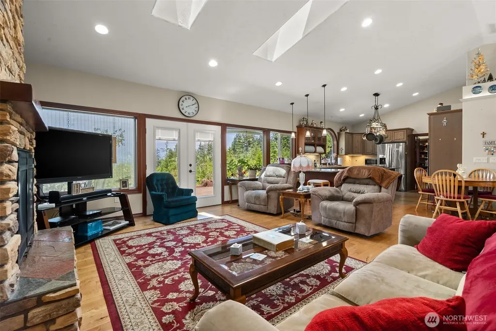 1471 E Webb Hill Road Union WA 98592