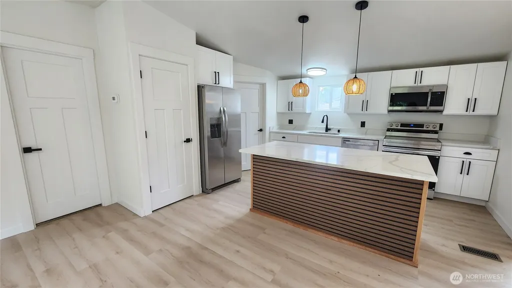 821 G Street Vader WA 98593