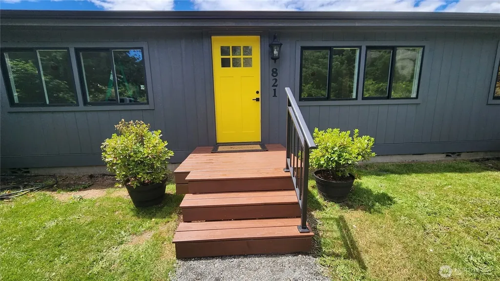 821 G Street Vader WA 98593