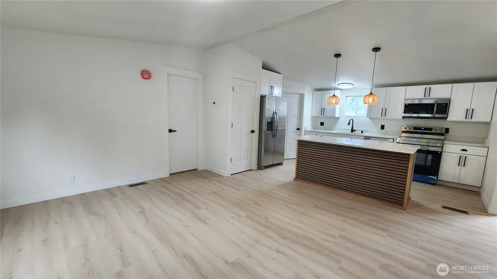 821 G Street Vader WA 98593