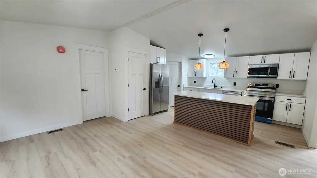821 G Street Vader WA 98593