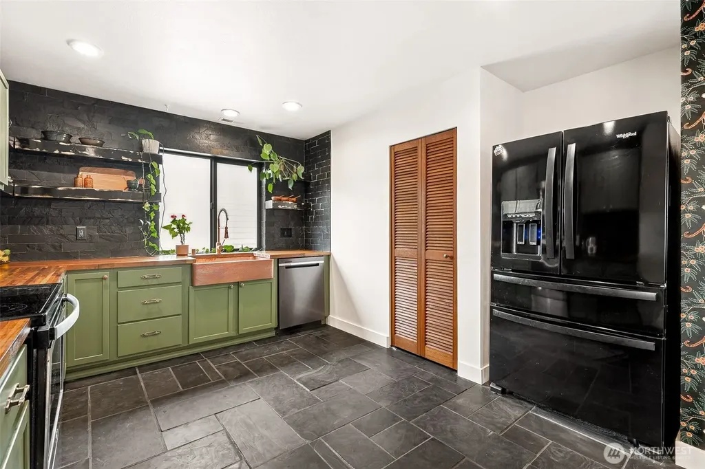 1349 Hudson Street Dupont WA 98327