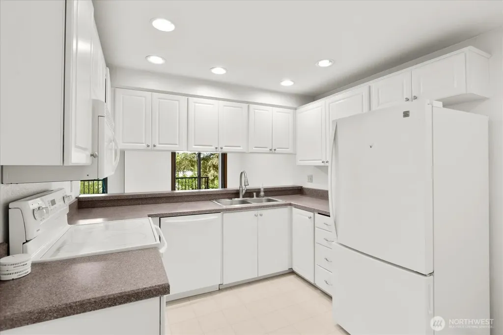 11615 127th Lane NE Kirkland WA 98034