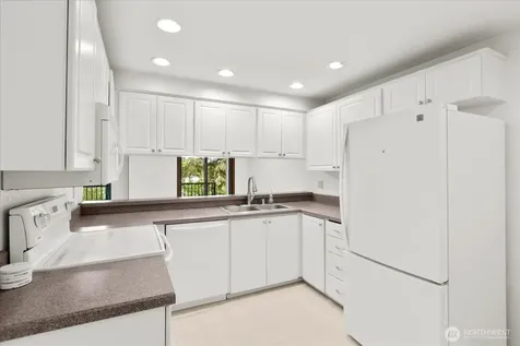 11615 127th Lane NE Kirkland WA 98034