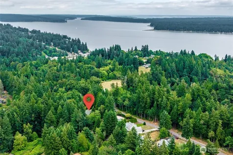 2101 NE William E Sutton Road Bremerton WA 98311